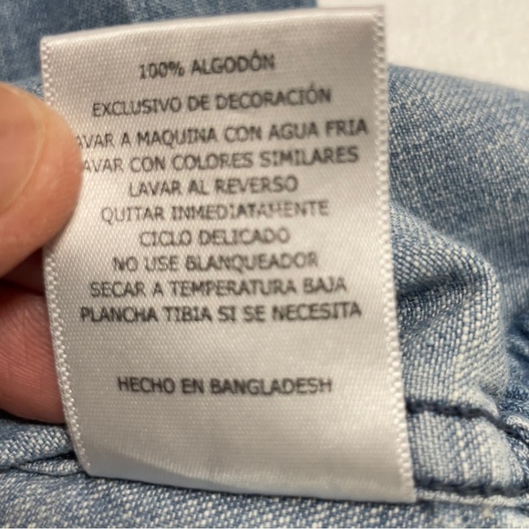 Levi’s Cotton Button Down Light Weight Shirt 2 Pocket Standard Denim Work Shirt - Picture 9 of 10